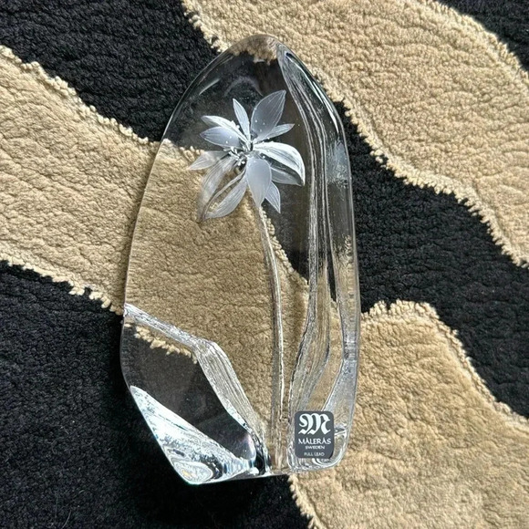 Vintage Mats Jonasson Crystal Paperweight - Picture 2 of 5